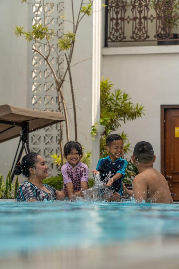 D'Senopati Malioboro Grand Hotel Yogyakarta Exteriör bild