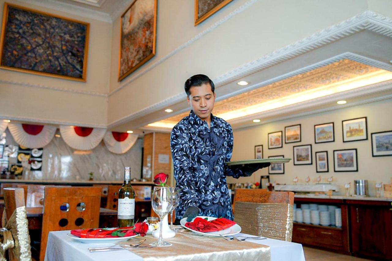 D'Senopati Malioboro Grand Hotel Yogyakarta Exteriör bild