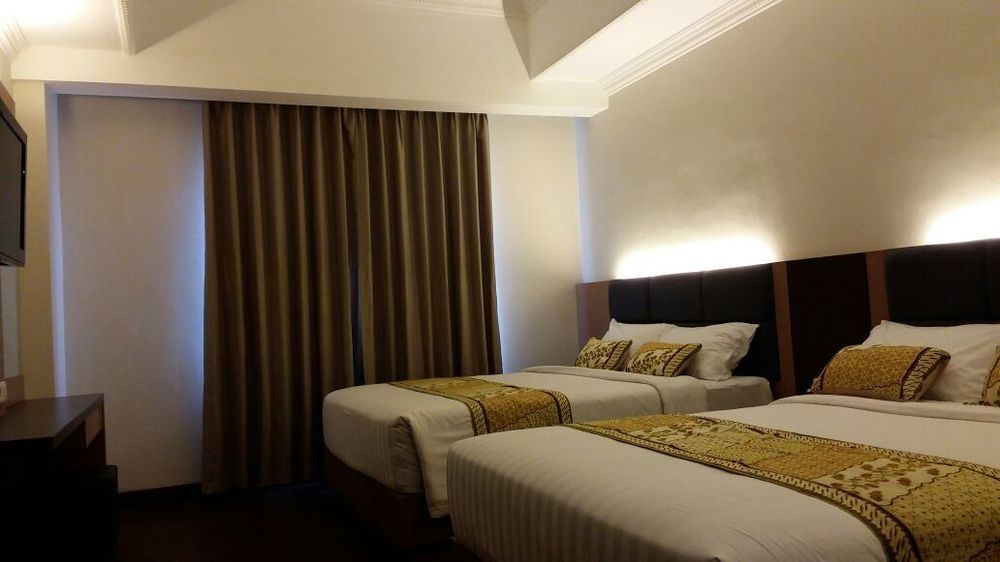 D'Senopati Malioboro Grand Hotel Yogyakarta Exteriör bild