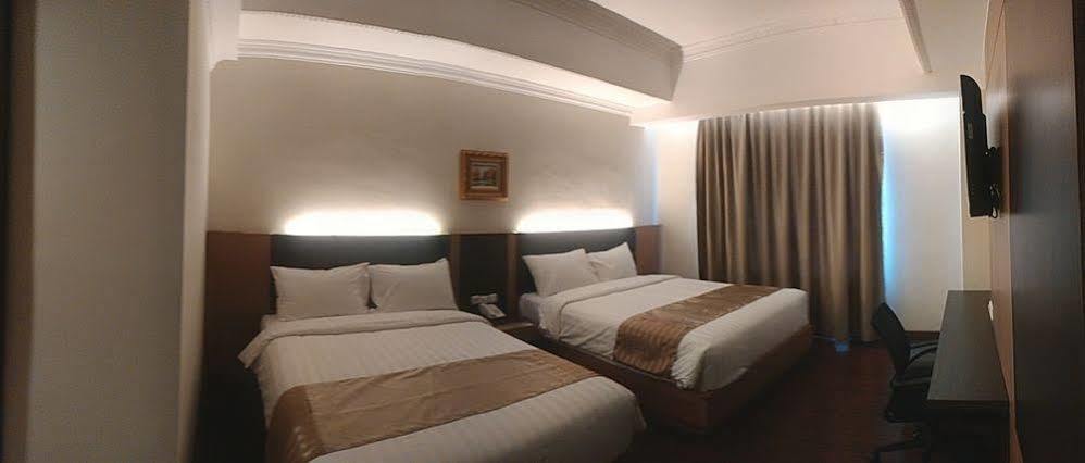 D'Senopati Malioboro Grand Hotel Yogyakarta Exteriör bild